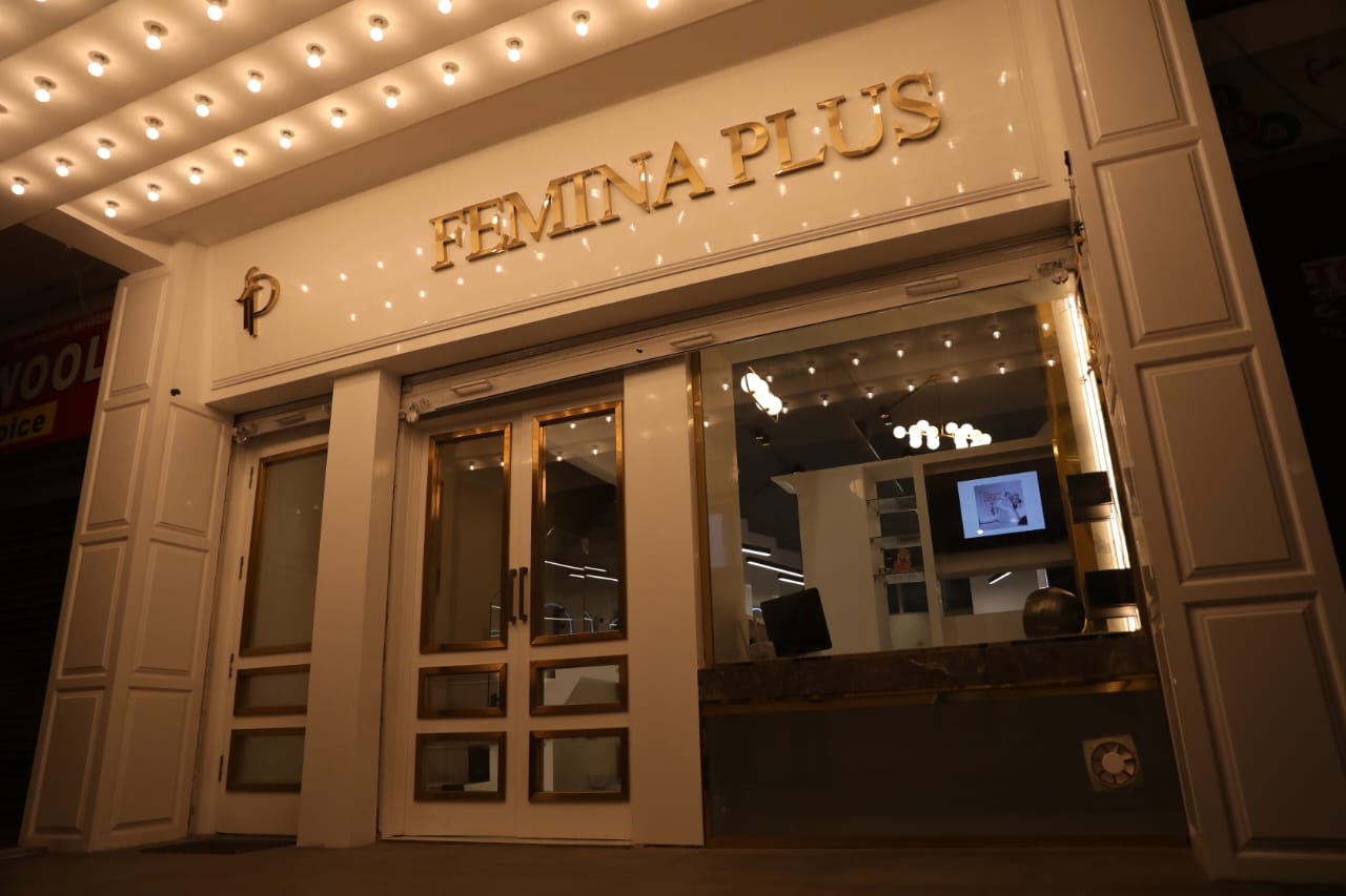 https://assets.feminaplussalon.com/public/showroom-image-1.jpg