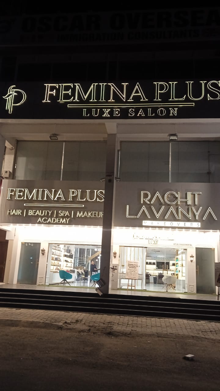 https://assets.feminaplussalon.com/public/showroom-image-3.jpg